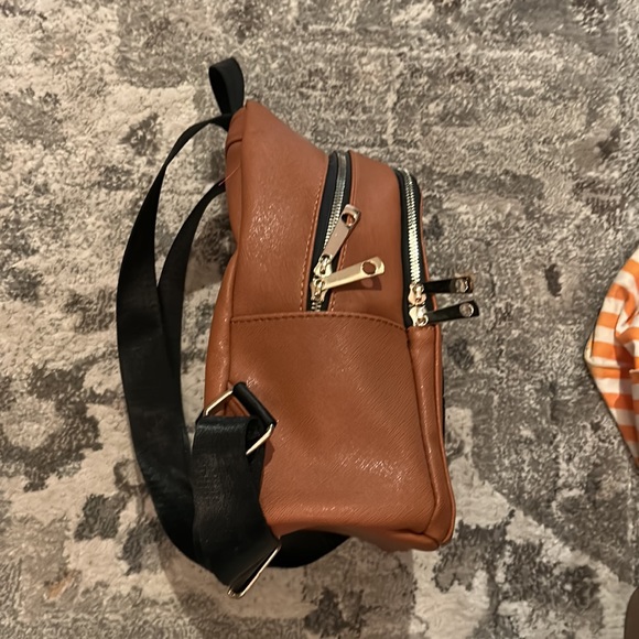 Flower Detail Mini Backpack - Picture 5 of 11